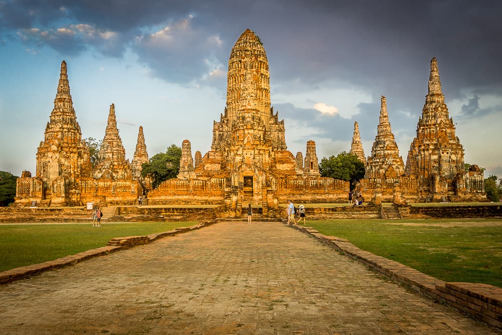 Wat Chaiwatthanaram golden hour sunset light Ayutthaya Thailand private tour
