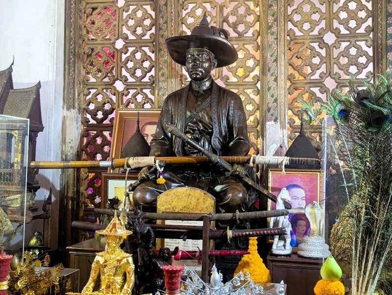 Wat Arun Bangkok historical temple Chao Phraya River Thonburi King Taksin Thailand