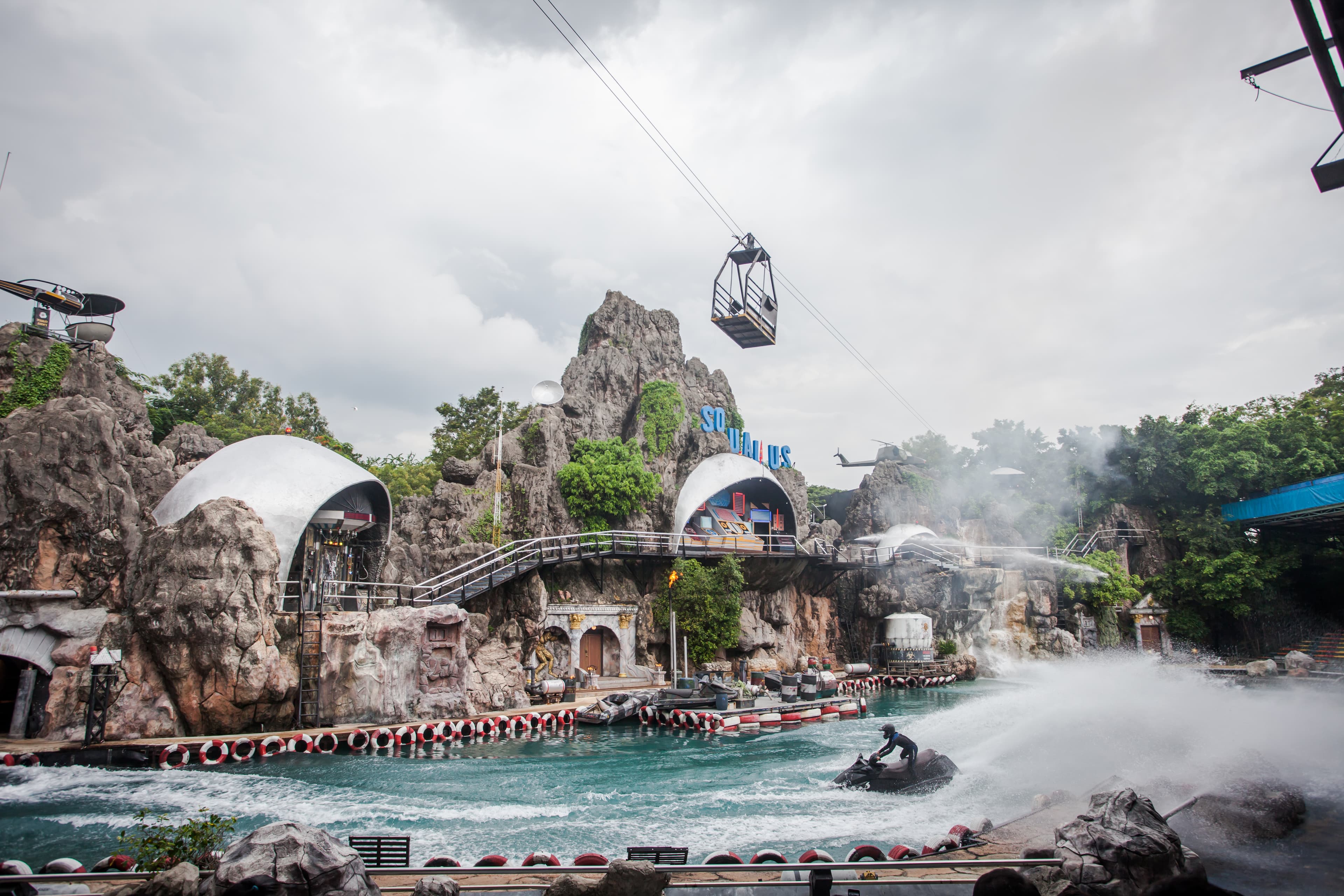 Spy War stunt show Safari World Bangkok — motorcycles explosions and live stunts