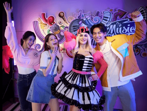 Madame Tussauds Bangkok music zone — wax figures of pop stars including Michael Jackson and Lady Gaga at Siam Discovery Bangkok Thailand