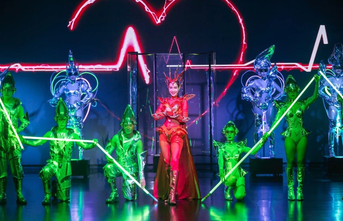 Calypso Cabaret Show Bangkok full cast finale on stage