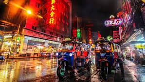 Bangkok night tuk tuk food tour — private tuk tuk for the Yaowarat and Banthat Thong street food route