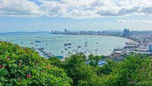 Big Buddha Pattaya viewpoint — 360° view over Pattaya Bay and Jomtien Beach from Pratumnak Hill