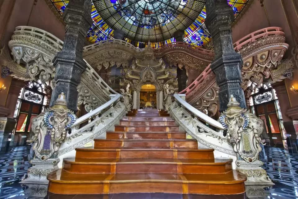 Erawan Museum Earth level thousand-armed Guanyin statue ceramics Lek Viriyaphan collection