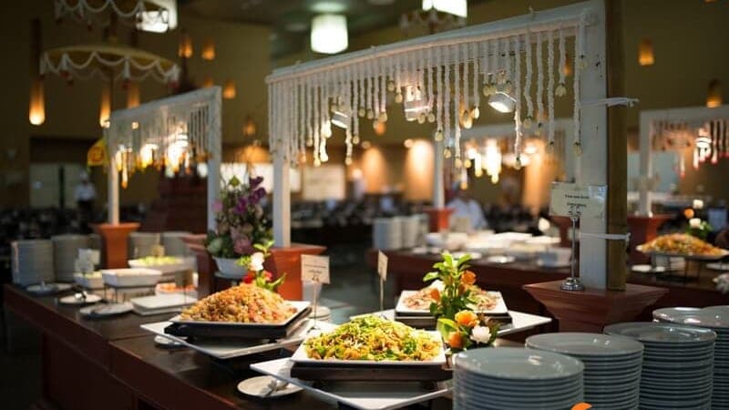 Siam Niramit Phuket buffet dinner restaurant Thai and international dishes