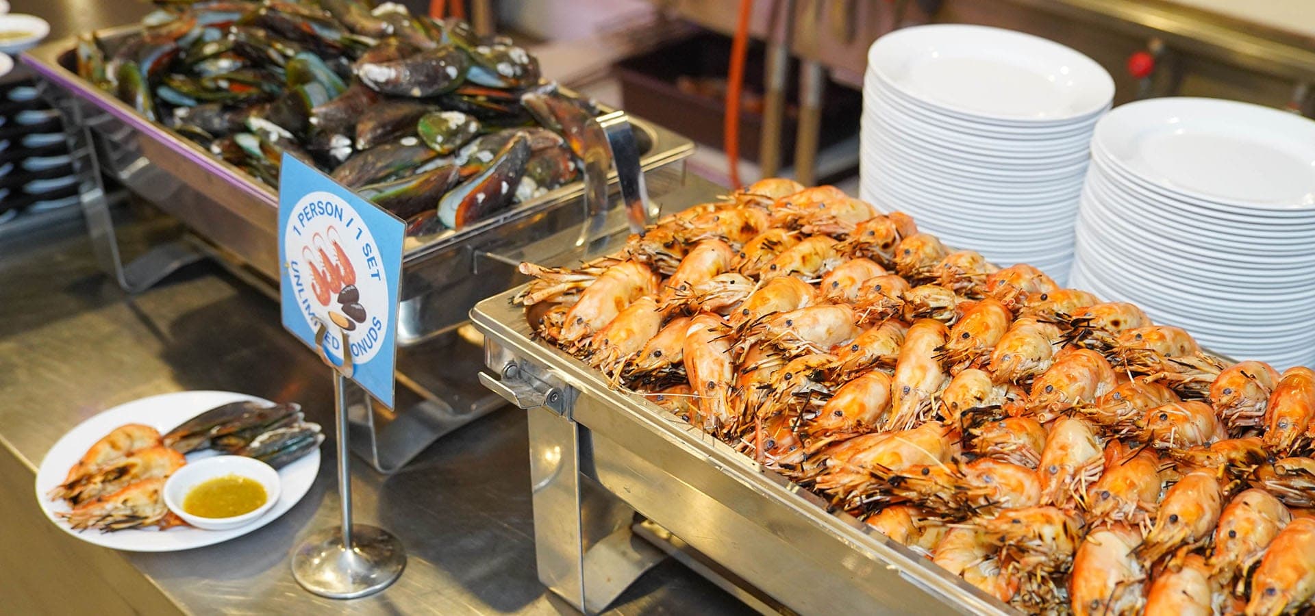 International and grilled seafood buffet on the Luxury White dinner cruise Bangkok