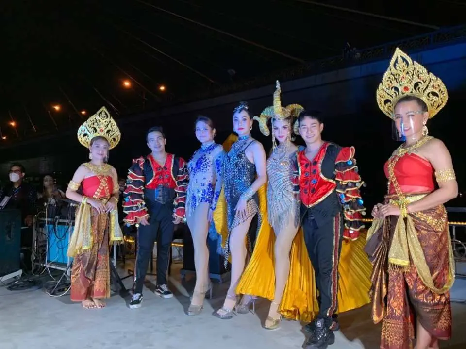 Cabaret and Thai classical dance performance on the White Orchid River Cruise Bangkok